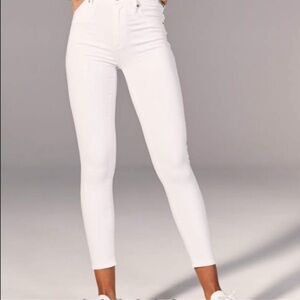 A&F WHITE JEGGINGS JEANS